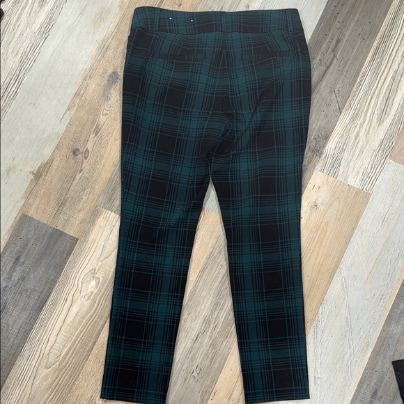 LOFT Women's Black and Green Plaid Pants - Picture 6 of 6